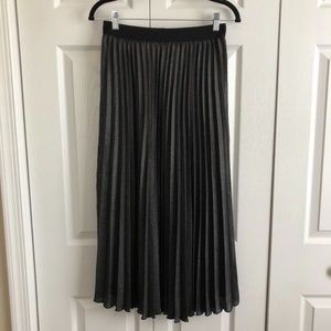H&M Pleated dark grey skirt, slight metallic sheen